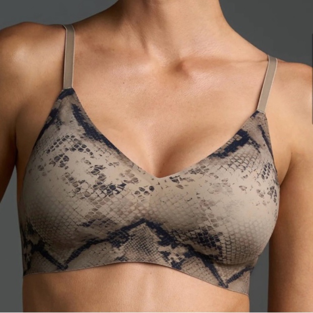 Eby Relief Snakeskin Print Bralette, sz Med- fits 34D, 36A, 36B, 36C